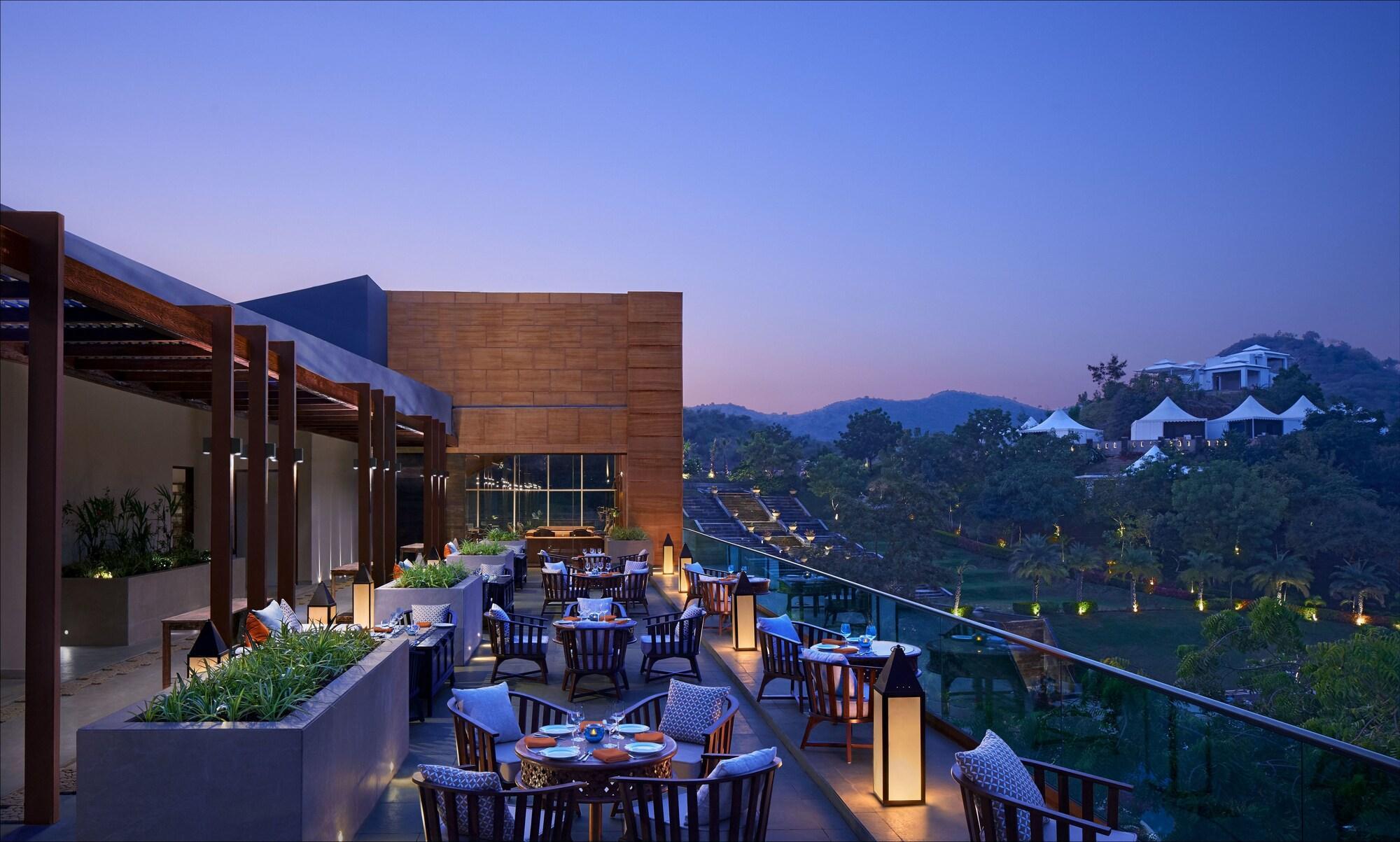 Taj Aravali Resort & Spa Udaipur Exterior foto